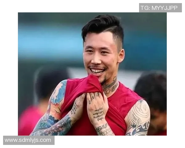 全身纹身的女足球明星展现个性与实力引领运动潮流 全身纹身的女足球明星展现个性与实力引领运动潮流