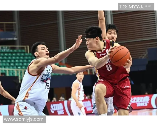 南京篮球队在锦标赛中的速度优势与战术分析探讨