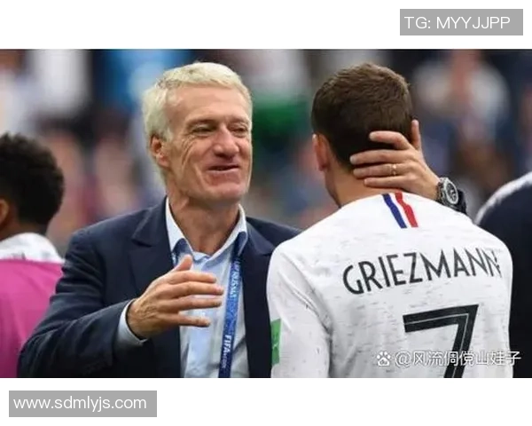 足球明星醉酒夜游街头引发热议粉丝纷纷猜测其背后故事 足球明星醉酒夜游街头引发热议粉丝纷纷猜测其背后故事