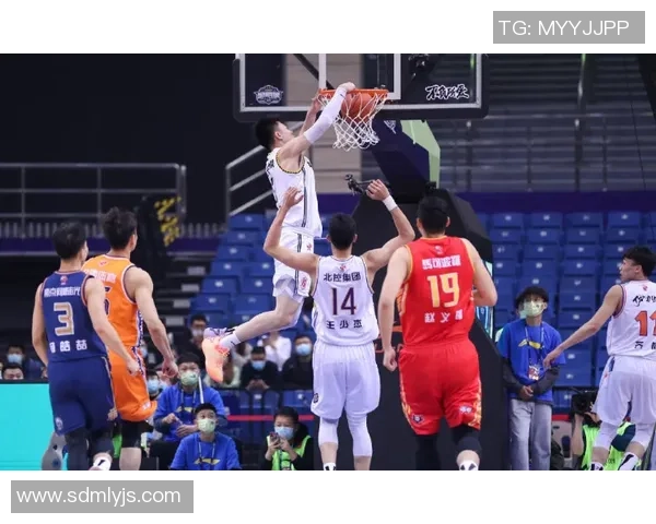 重庆篮球队与南京篮球队赛后分析:力量对决的精彩瞬间与战术解读 重庆篮球队与南京篮球队赛后分析:力量对决的精彩瞬间与战术解读