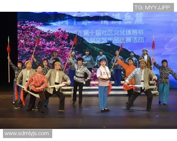 足球明星与京剧的奇妙碰撞精彩视频展现传统艺术与现代体育的完美融合